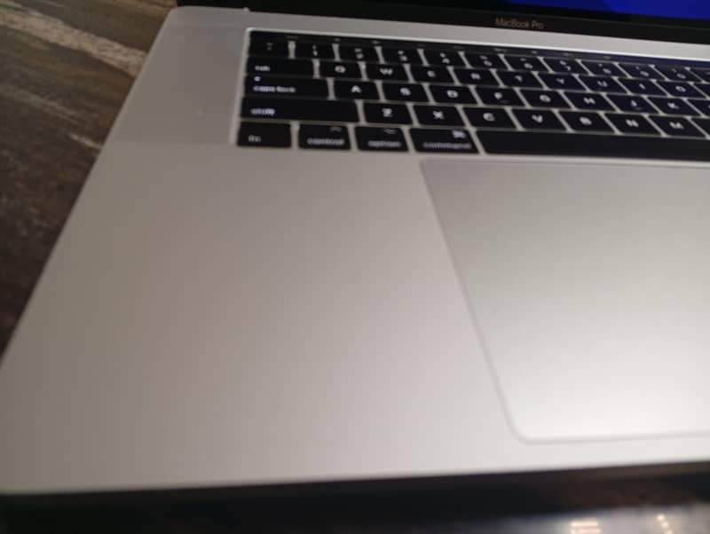 MacBook Pro 15-inch, 2017 16gb 03035159555 5