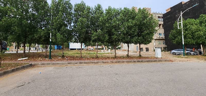 Commercial Plot For Sale 0