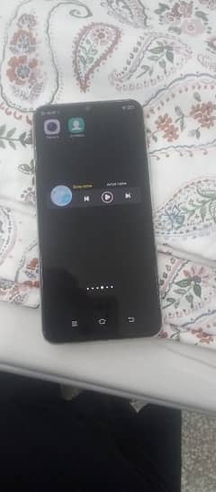 8/256 Vivo Y17