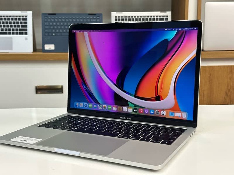 MacBook Pro 2018 | 13 inches | Intel Core i7 | 16GB With 512 GB 6