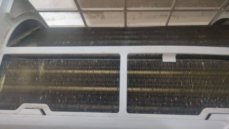 Haier one ton used Ac available 0