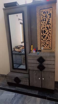 dressing table