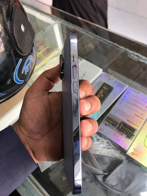 iPhone 13 pro max 256gb pta approved 3