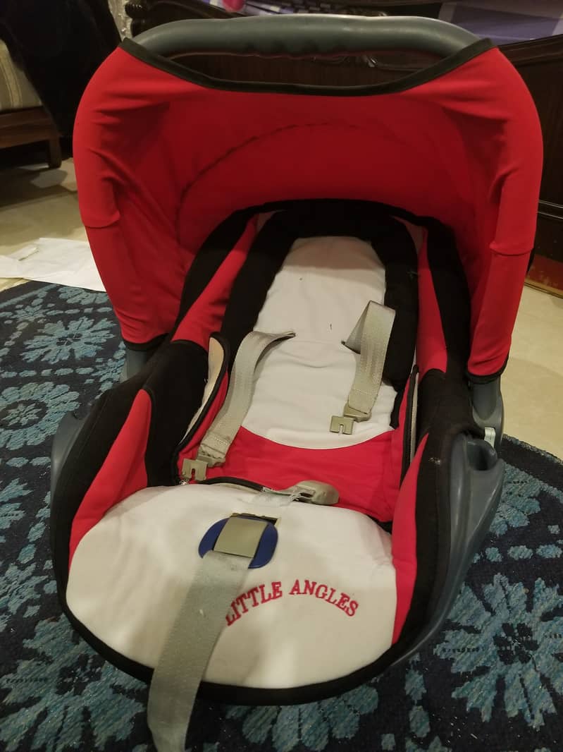 Cat Seat | Carry Cot | Little Angels 2