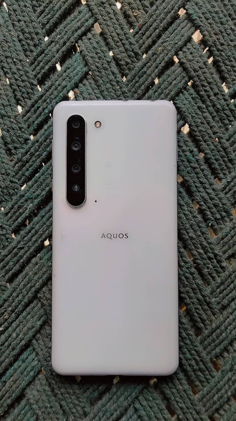 Aquos r5g kit 0