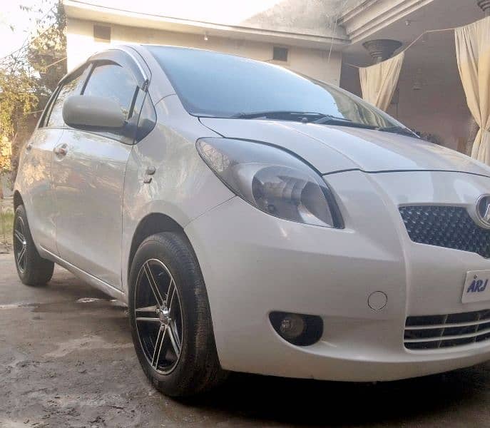 Toyota Vitz 2005 1