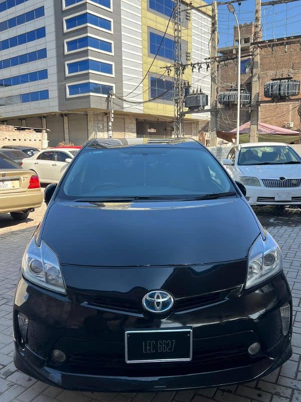 Toyota Prius 2012 1