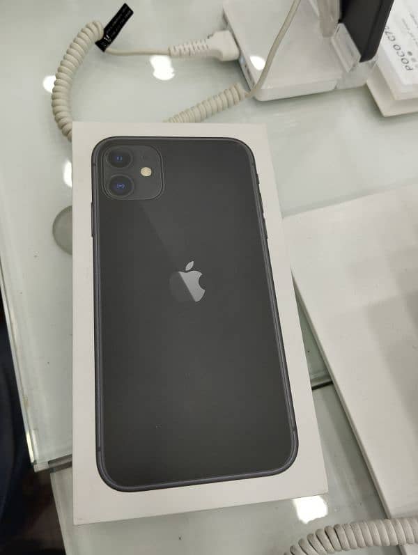 I phone 11 128gb black 3