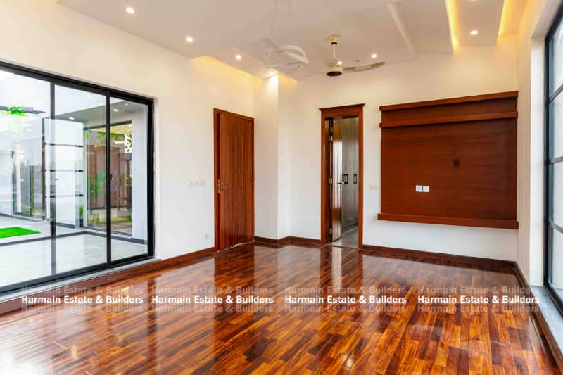 Rent a 1 Kanal Upper Portion Today Lower Portion Locked for Full Privacy 1