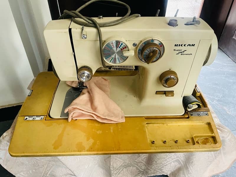 Original Riccar sewing machine 1