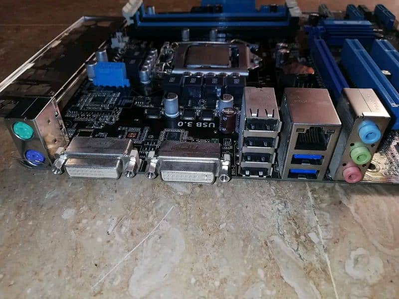 Core i7 3770 + Asus mobo package 1