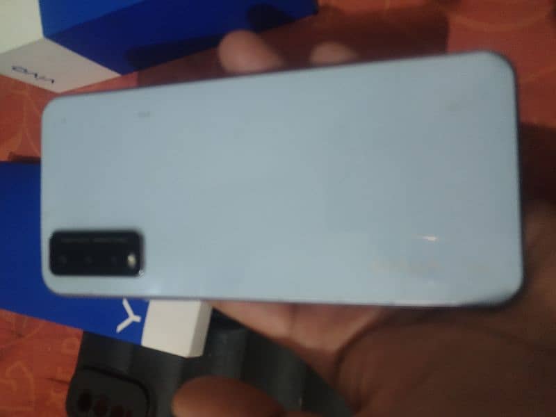 vivo y20 4/64 with box 2