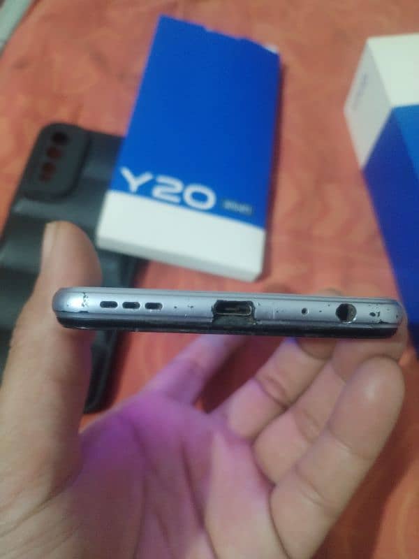 vivo y20 4/64 with box 6