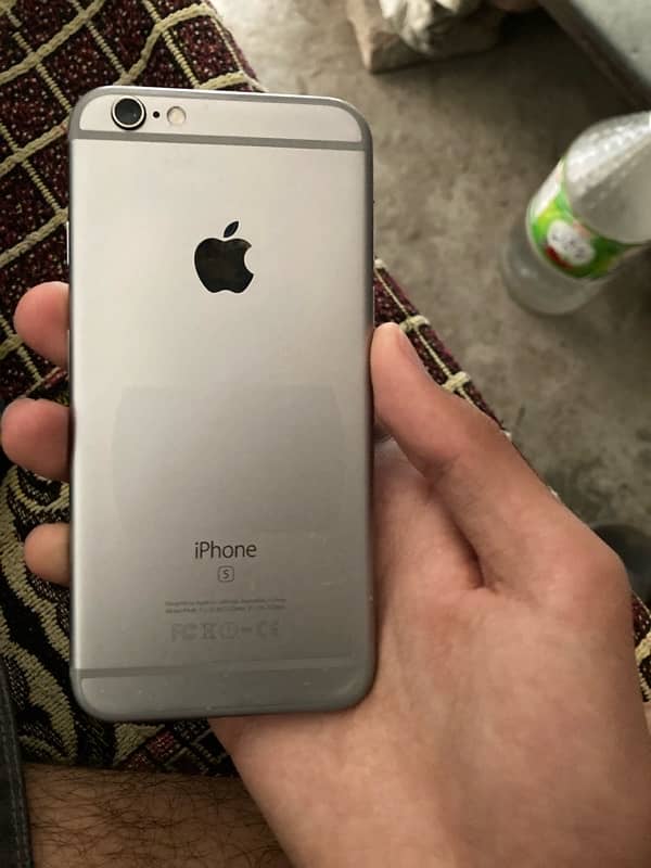 iPhone 6s 32 gb PTA approved 10/10 condition serious buyers contact me 2