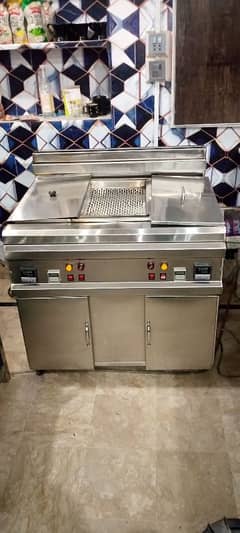 Double tank 16 liter gass fryer with dumpstation