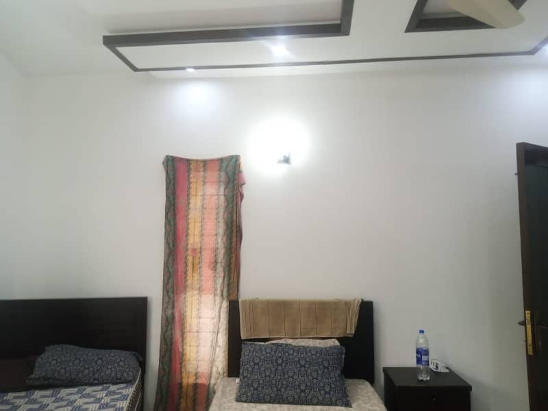 01 KANAL DESIGNER LUXURY UPPER PORTION AVAILABLE FOR RENT 3