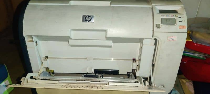 HP 2025 Lazer jet printer Color 1