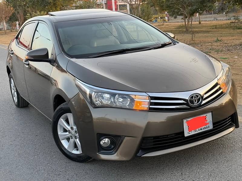 Toyota Altis Grande 2015 Islamabad Reg Original Car for Sale 17