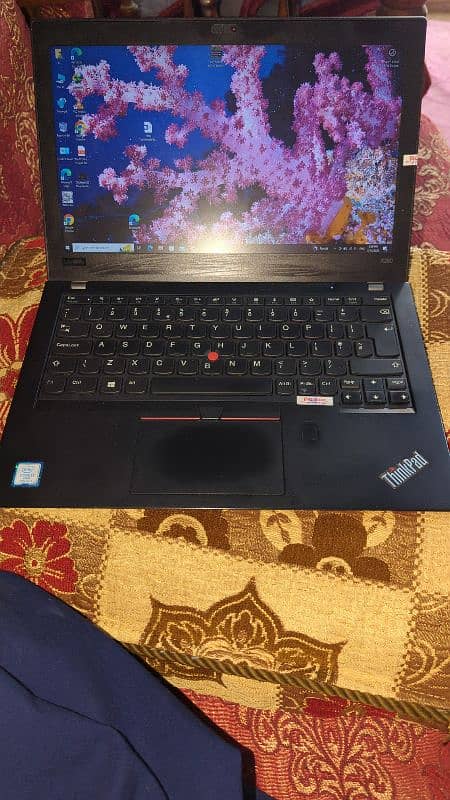 x280 i5 8th gen 0