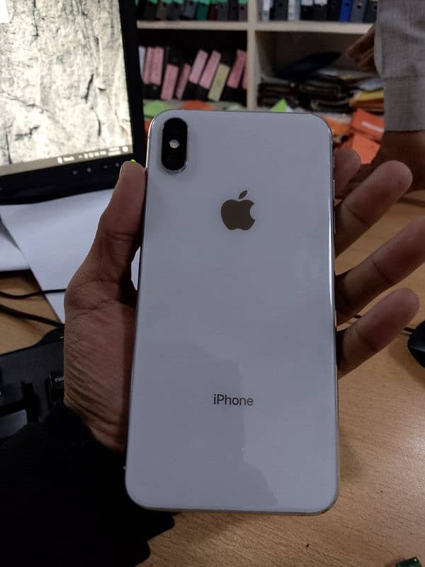 iphone XS Max 4