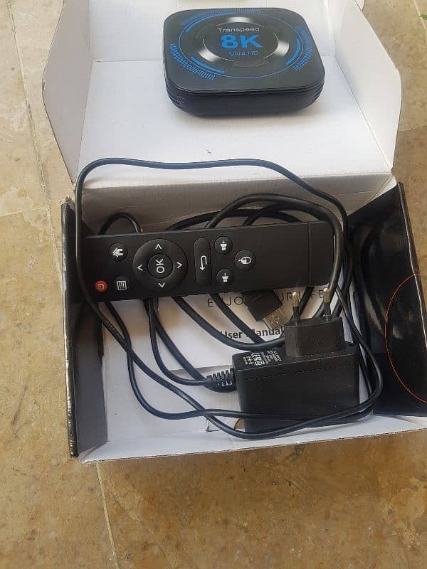 8k android box. new condition. with complete box 1