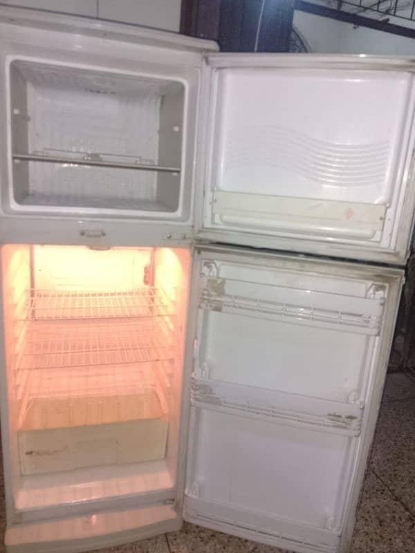 waves refrigerator for sale in good condition,running condition. 1