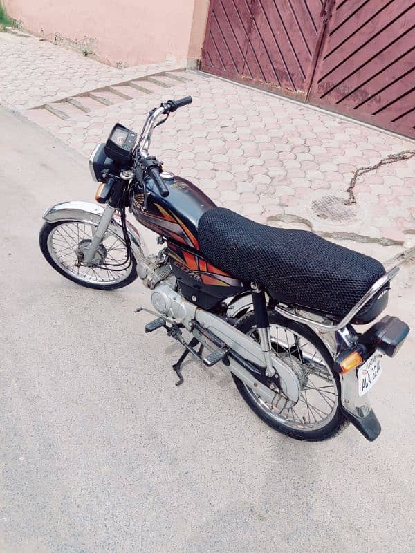 Honda CD70 0