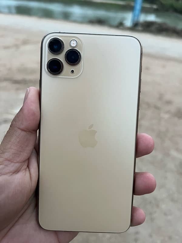 iPhone 11 Pro Max 2