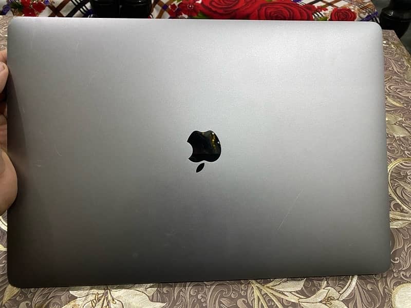 MacBook Pro 2017 0