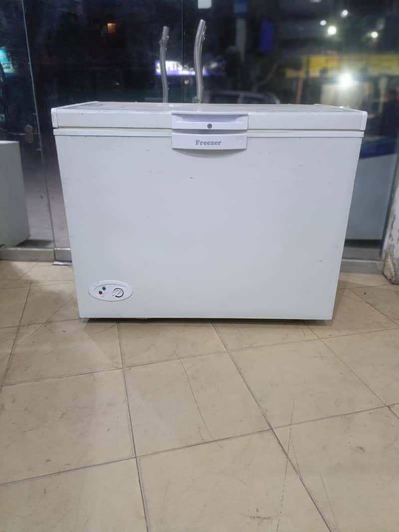 Waves Single Door Medium Size Deep FreeZeR 4