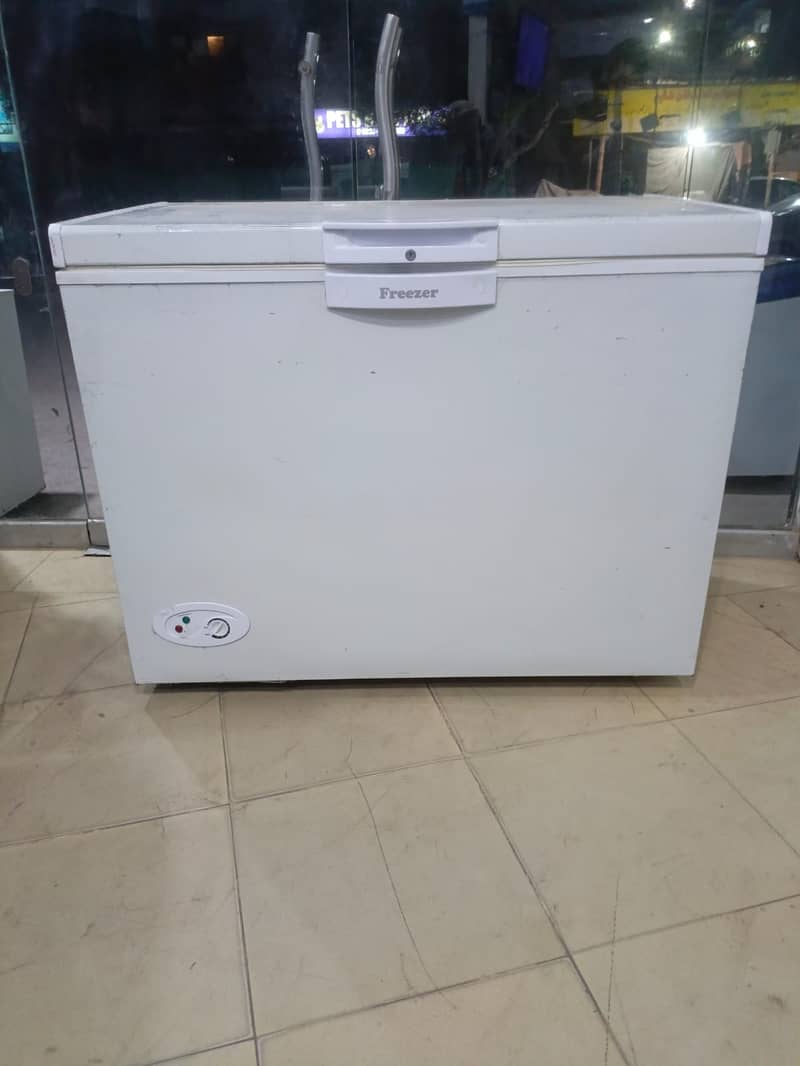 Waves Single Door Medium Size Deep FreeZeR 5