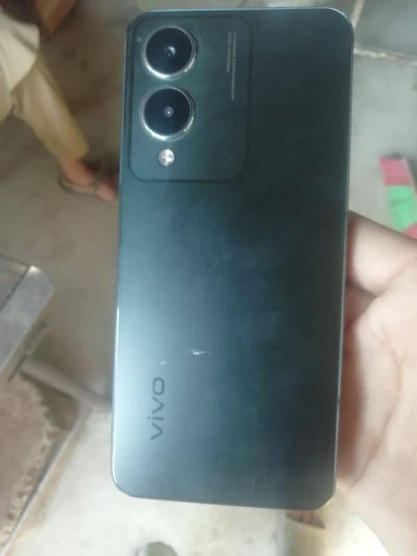 vivo. y17s 6RAm 126Gb 8 month use 2