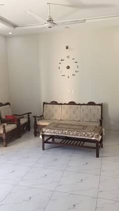 10MARLA TILE FLOORING 3RD FLOOR PORTION FOR RENT IN ALLAMA IQBAL TOWN