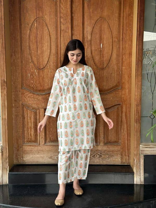 2 pcs women's stitched Arabic lawn printed Shirt and trouser white 4