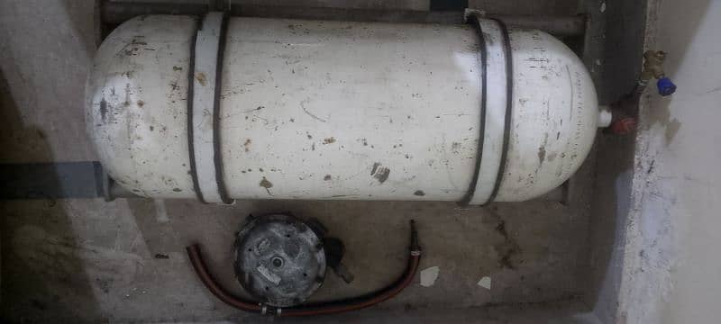 LPG Kit AND Cylinder 55k For Sale 0