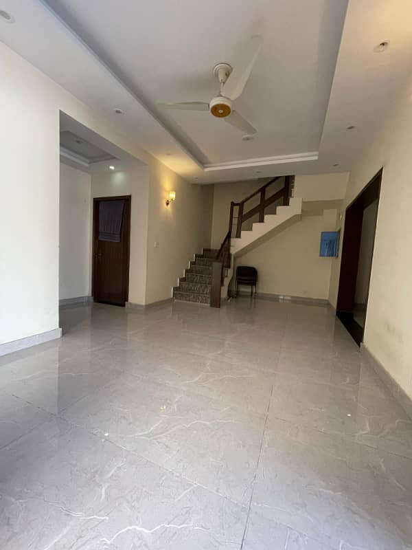 10 Marla Renovated House For Sale In Lake City - Sector M-7 Raiwind Road Lahore 5