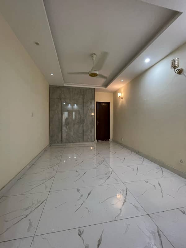 10 Marla Renovated House For Sale In Lake City - Sector M-7 Raiwind Road Lahore 13