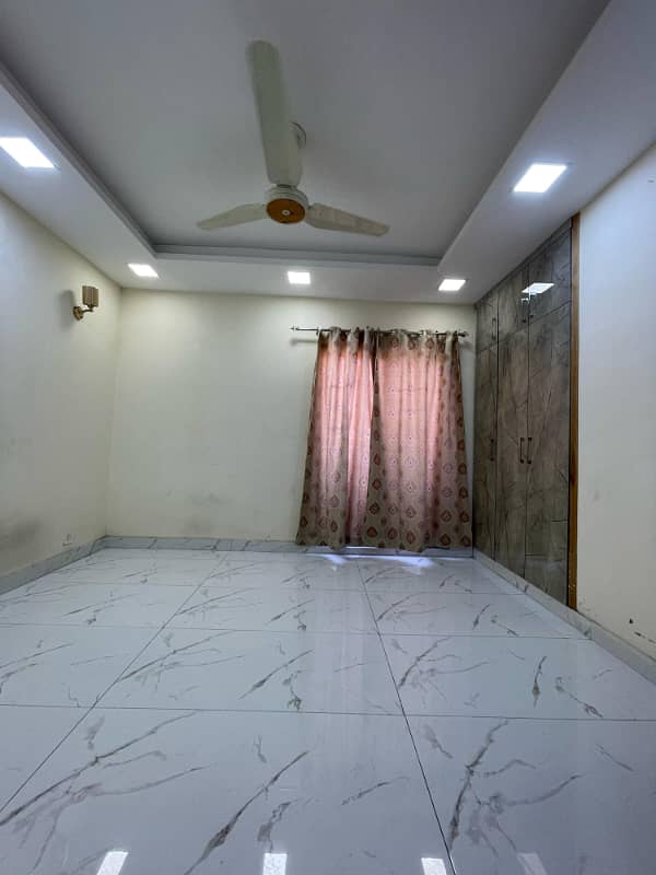 10 Marla Renovated House For Sale In Lake City - Sector M-7 Raiwind Road Lahore 15