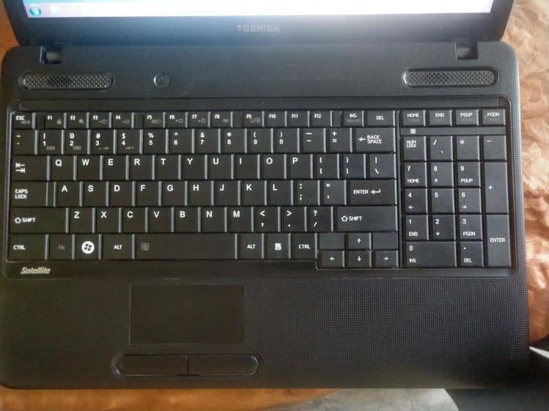 Toshiba satellite C655D 2