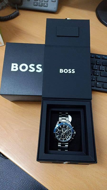 Boss watch 0