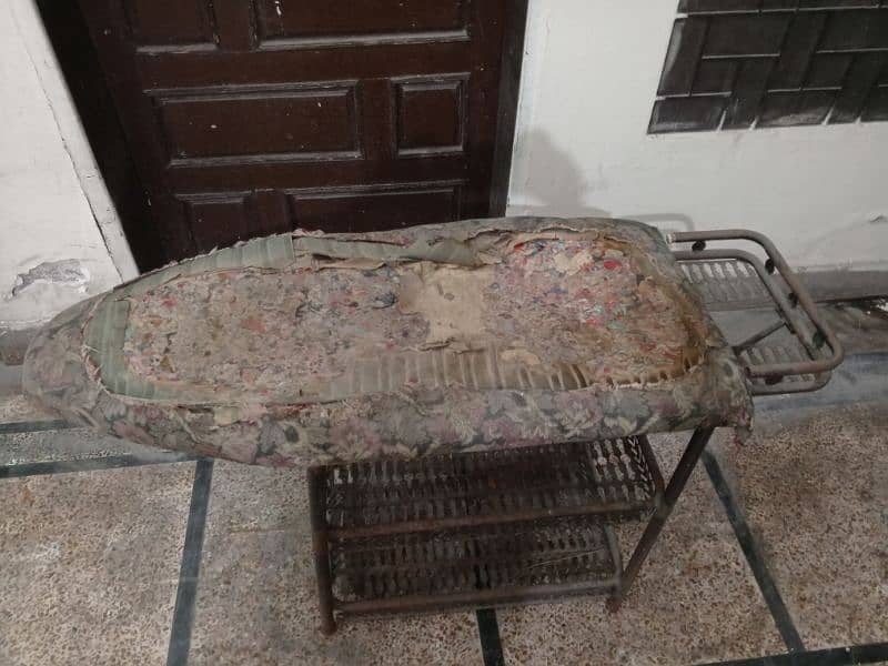 Iron Stand for Sale Urgent 1