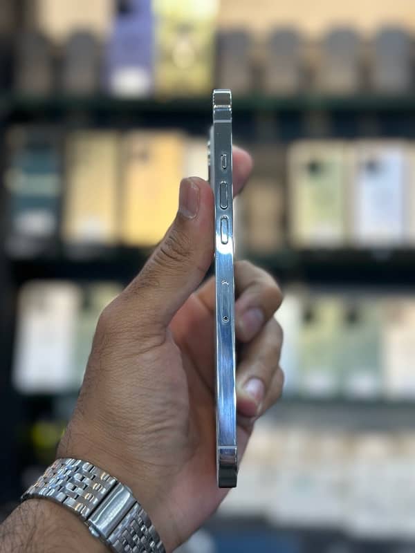 iPhone 12 Pro Max 256gb PTA Approved 4