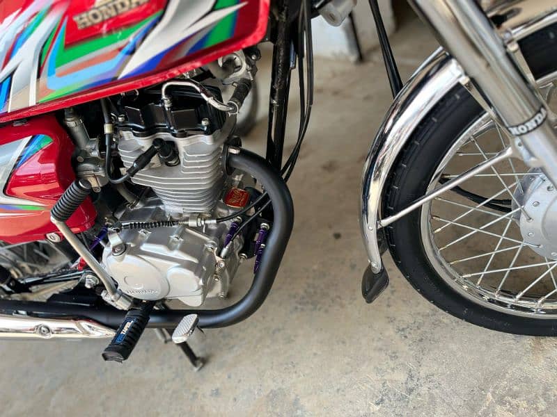 Honda 125 model 2023 ha bilkul new condition ha 1