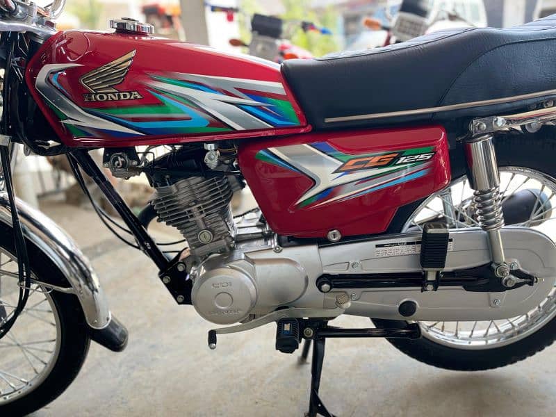 Honda 125 model 2023 ha bilkul new condition ha 5