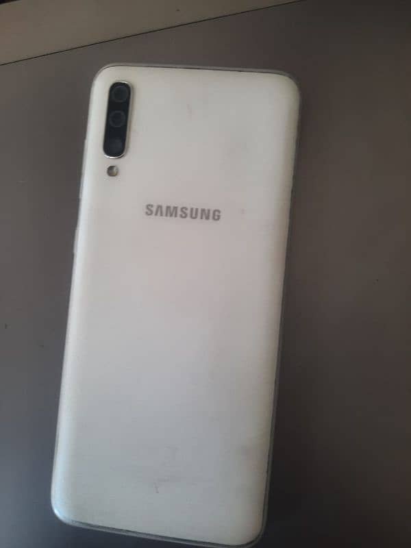 Samsung A70 3