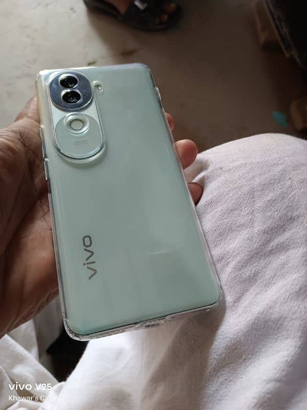 VIVO V40e 10/10 1