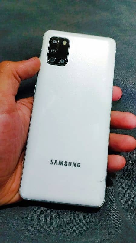 Samsung a31 4,128 1