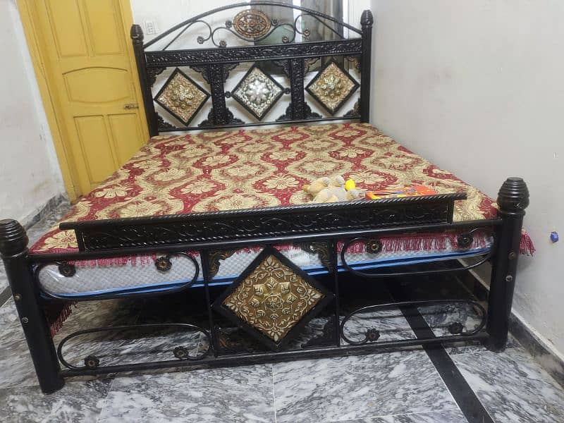 Iron Bed 4