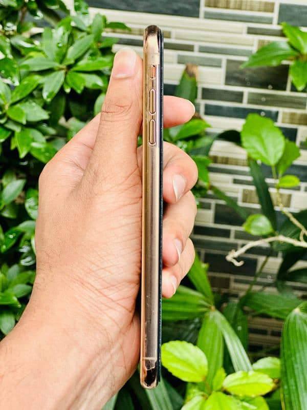 Iphone XS Max URGENT SALE  phone no. 03320948286 6