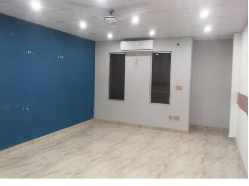 Area 1500 Square Feet Office Available For Rent Real Pictures In Main Boulevard Road Gulberg 3 Lahore 2